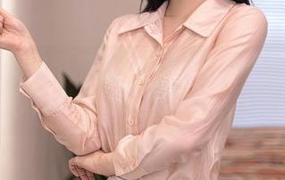 秀人网 – 友情提示：看宋KiKi的翘臀合集时，请准备好口水