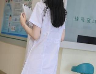 秀人网 – 抖娘利世的泳池风尚：美图合集，什么？我不是在拍泳池，我在拍气氛！