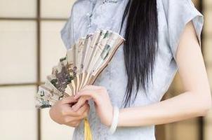 秀人网 – 想看拍黄瓜girl的连衣裙作品？小心掉进美图的漩涡！
