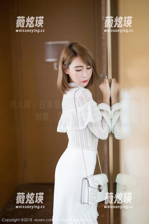 秀人网 - 日常写真里的方子萱，没见过的懒散，居然还能这么耐看