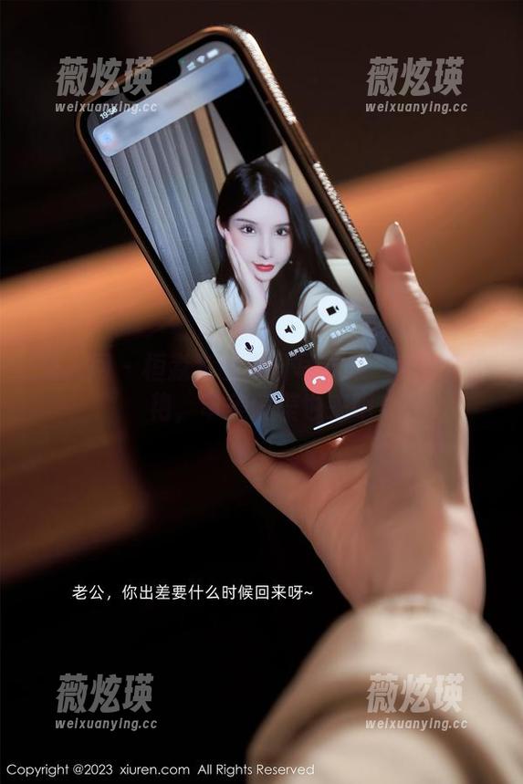 秀人网-桓淼淼 秀人网 - 桓淼淼的夏日写真集–颜色那么艳,审美偏差也来吧