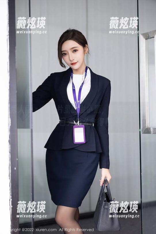 秀人网 - 这图片里的谢小蒽，睡衣都挑逗得发光，目光怎么舍得移开？