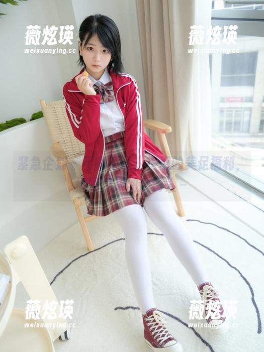紧急企划 - 不得不说，小恩的美足福利，原图从未如此诱人～