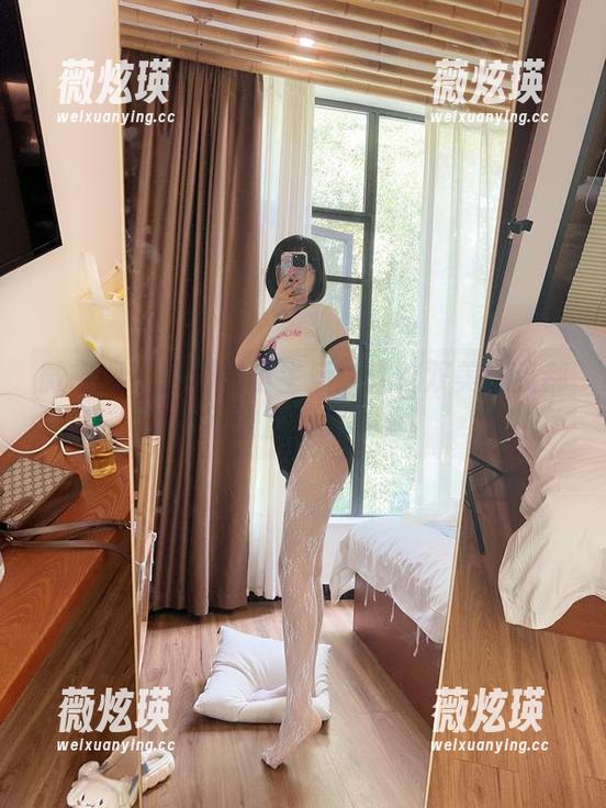 微密圈 - 胜利的小生活：靠这双美腿我都不敢直视的写真