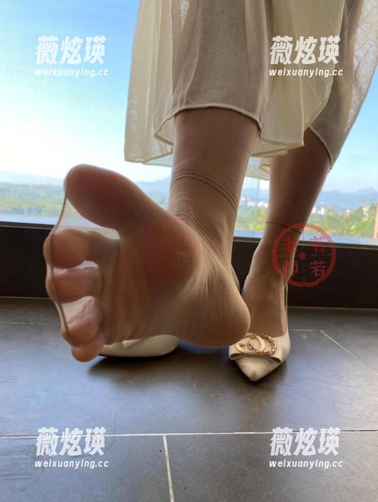 微密圈 - 学妹的姿势真微妙，若若老师的图库分享等你来研究