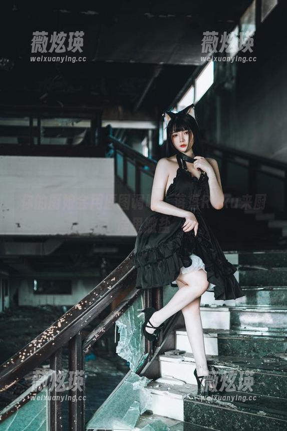 你的厨娘会用原图调味，落落Raku来厨房里撒盐
