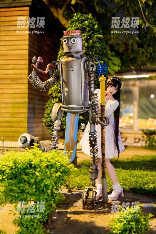 免费的落落Raku少女图片，看来都有些穿帮，哈哈，你相信过得去的“少女”都这么简单吗？