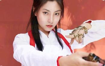 蜜桃社 – 下载唐佳怡的双马尾写真集，当然，双马尾不只是发型，还有她的千种万样的调皮哦。