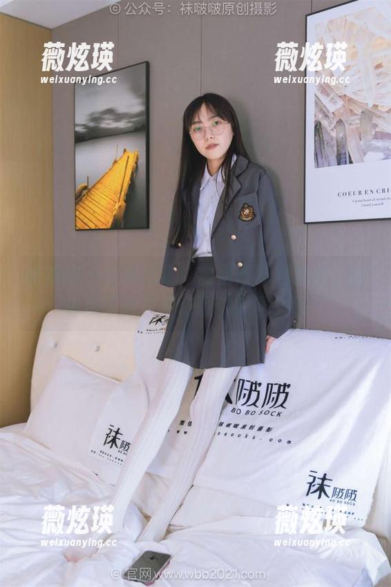 袜啵啵 - 女神出没！甜甜圈黑丝集合，脚尖加固款花絮保证你的回头率！