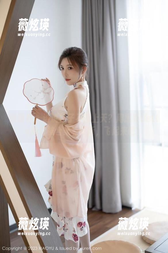 语画界 - 谁说袜子不能上天？周思乔Betty的棉袜合集有更新，飞起来吧！