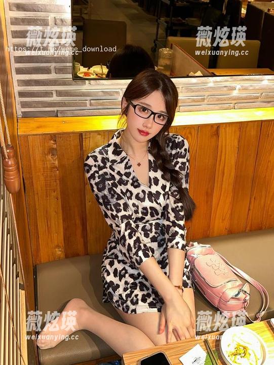 微密圈 - 轩子巨二兔的美图，让你一秒变兔女郎，我忍不住想问：哪位小伙伴打了什么妆？