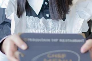 过期米线线喵的独家美图：职场新人是怎么尴尬的
