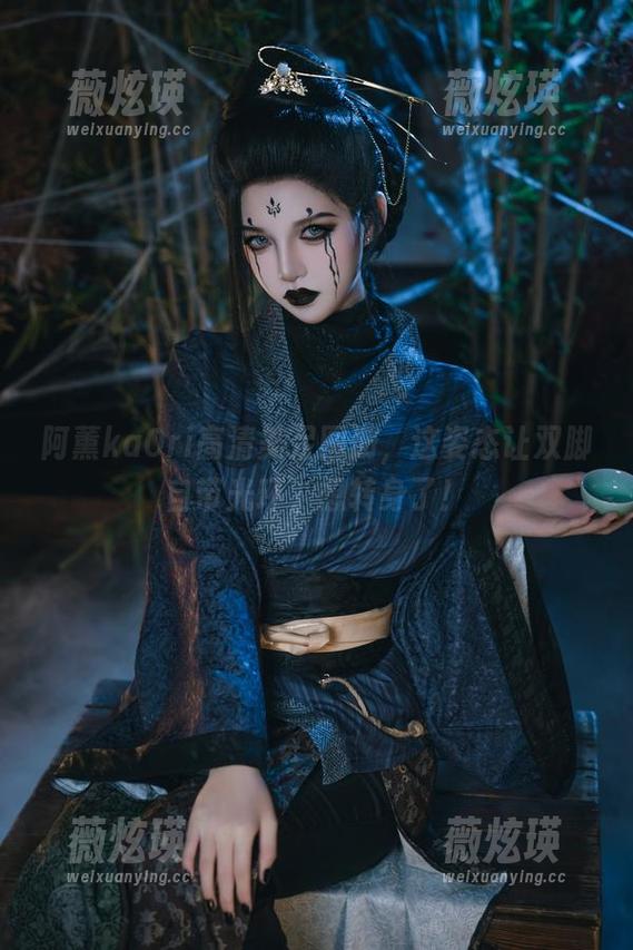 阿薰kaOri高清美足图册，这姿态让双脚自带光环，想转身了！