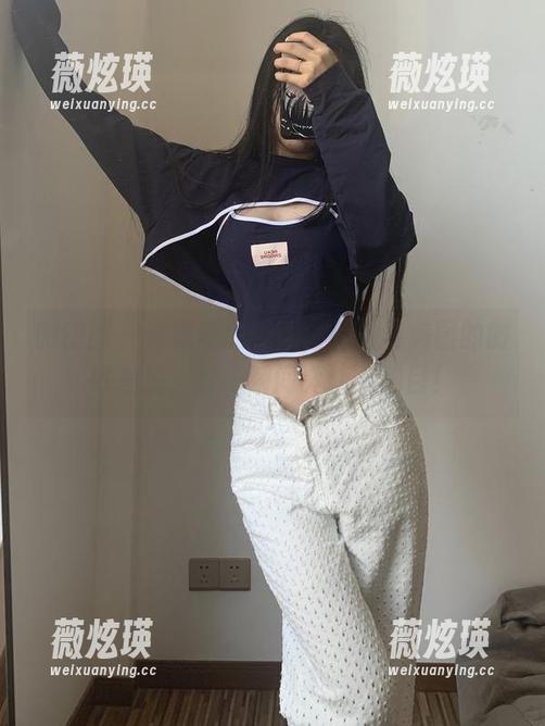 微密圈 - 陈佩奇的视频，私拍与美图的微妙差别，那一瞬间真让人侧目！