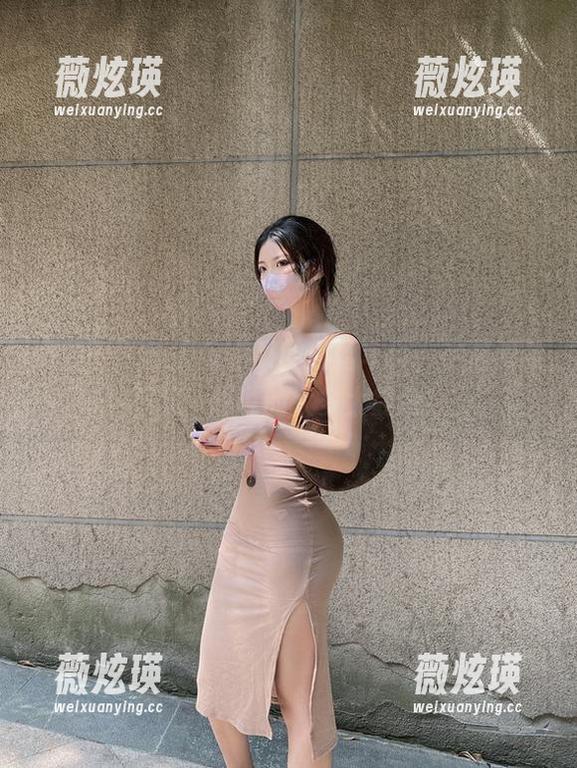 微密圈 - 陈妮妮UNI的白丝写真，字数限制不够，想说的太多太复杂！