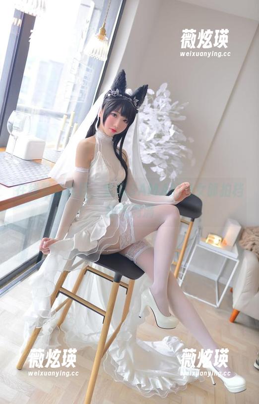 在线赏心悦目，雪琪SAMA的兔女郎拍档仙气满满