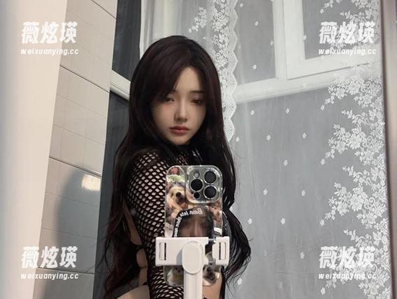 雯妹不讲道理的内衣写真，偶尔让人觉得还是少些衣服更好